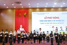 280 suất quà và học bổng dành tặng trẻ em nghèo, học sinh tiêu biểu