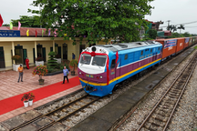 Cận cảnh tàu liên vận nối Hải Dương với Trung Quốc