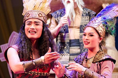 Xuất hiện vở chèo tiền tỷ!