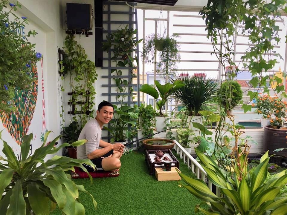Người đàn ông Hà Nội phủ xanh sân thượng với khu vườn rau, trái sai trĩu - 7