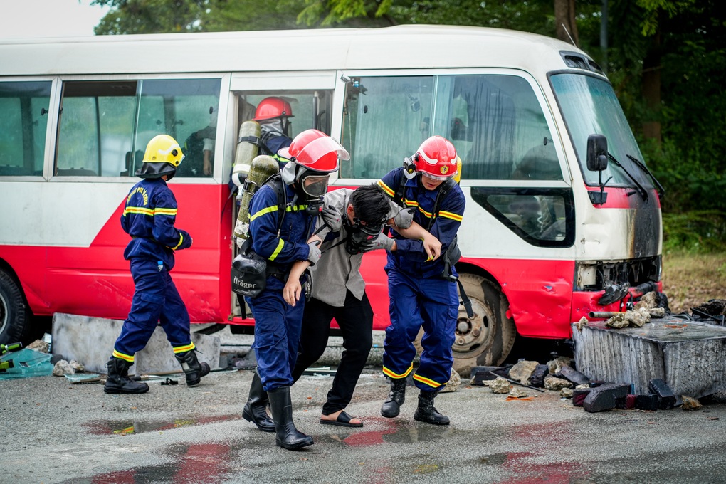 Liên Bỉnh Phát chấn thương, khâu 2 mũi sau cảnh nghẹt thở ở show thực tế - 1 Liên Bỉnh Phát chấn thương, khâu 2 mũi sau cảnh nghẹt thở ở show thực tế - 1