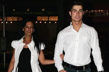 C.Ronaldo được tình cũ bênh vực hết lời giữa "tâm bão hiếp dâm"