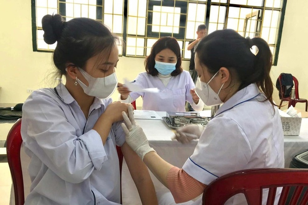 Đà Nẵng đẩy nhanh tiêm vaccine cho trẻ từ 12 tuổi trở lên - 2 Đà Nẵng đẩy nhanh tiêm vaccine cho trẻ từ 12 tuổi trở lên - 2