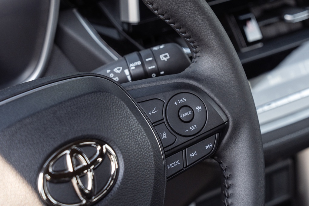 Toyota Corolla Cross Hybrid: Khi công nghệ hybrid không chỉ là trải nghiệm nhất thời - 4 Toyota Corolla Cross Hybrid: Khi công nghệ hybrid không chỉ là trải nghiệm nhất thời - 4