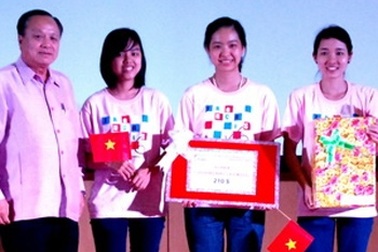 SV Việt Nam giành giải nhất cuộc thi tiếng Pháp 