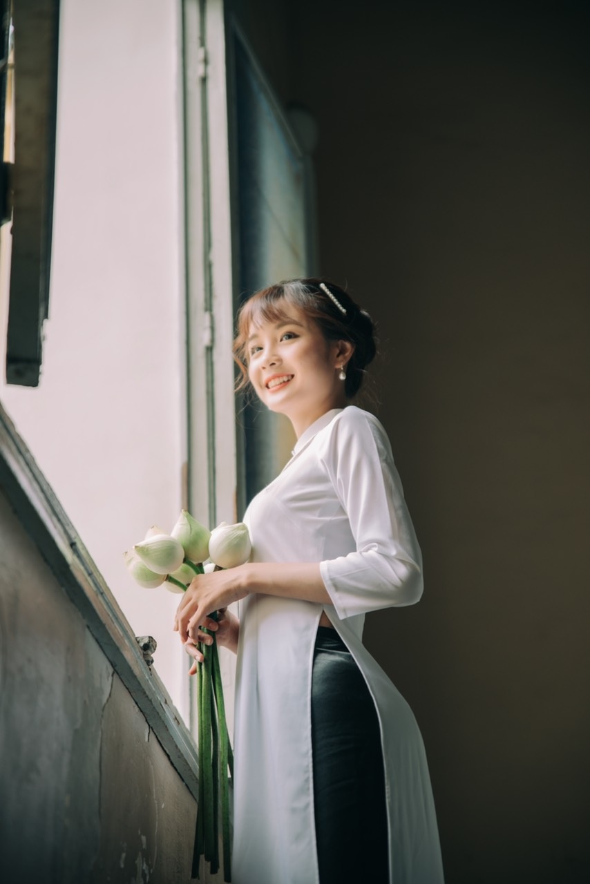 Nữ sinh ĐH Văn Lang sở hữu nét đẹp dịu dàng, thanh khiết say đắm lòng người - 9 Nữ sinh ĐH Văn Lang sở hữu nét đẹp dịu dàng, thanh khiết say đắm lòng người - 9