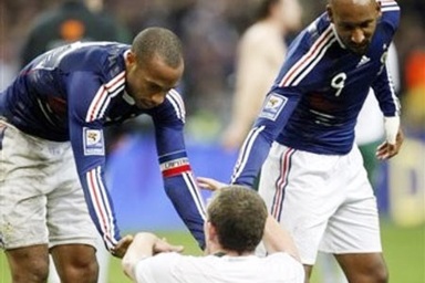 “Bàn tay Henry" kiếm về cho nước Pháp 1 tỷ bảng