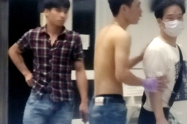 Bị kéo dài thời gian cách ly, 10 người chống đối, đe dọa bác sĩ