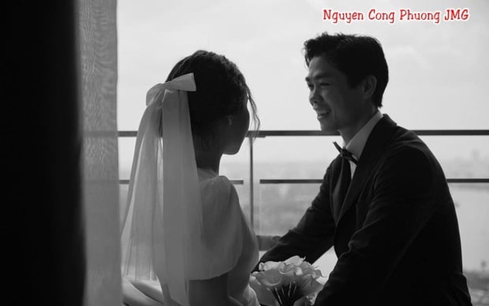 Lộ ảnh cưới lãng mạn của vợ chồng Công Phượng - 5 Lộ ảnh cưới lãng mạn của vợ chồng Công Phượng - 5