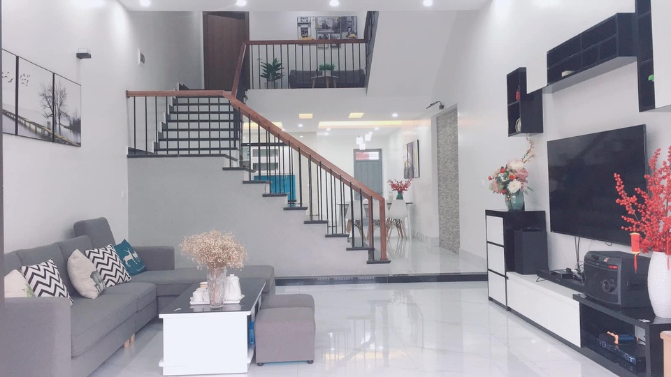 Căn nhà bạc tỷ sau nhiều năm tích cóp bỏ phố, về quê của vợ chồng trẻ - 2 Căn nhà bạc tỷ sau nhiều năm tích cóp bỏ phố, về quê của vợ chồng trẻ - 2
