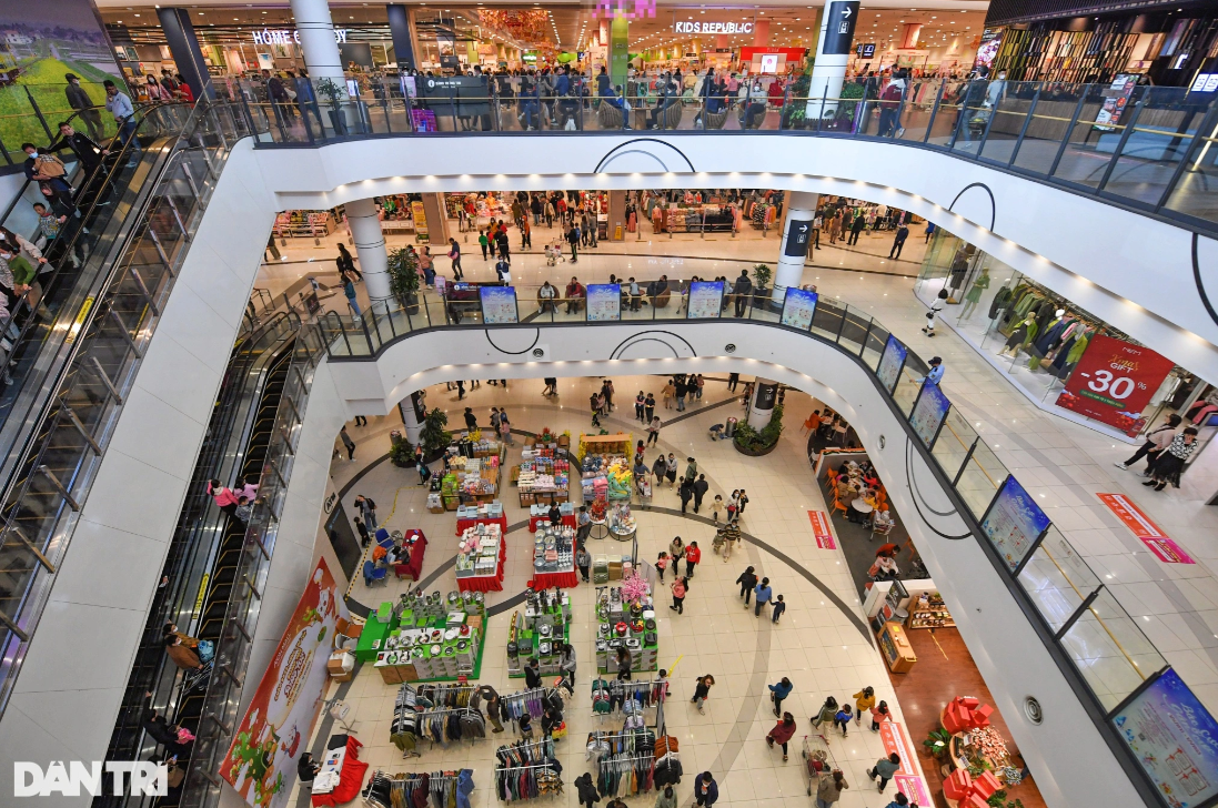 តម្លៃជួលកន្លែងលក់រាយក្នុងផ្សារទំនើបកំពុងកើនឡើង - ១ Giá thuê mặt bằng bán lẻ trong trung tâm thương mại ngày càng tăng - 1