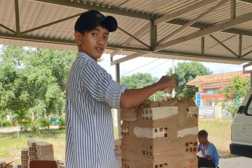 Chuyển đổi nghề cho lao động vùng cao thường sống dựa vào rừng - 5 Chuyển đổi nghề cho lao động vùng cao thường sống dựa vào rừng - 5