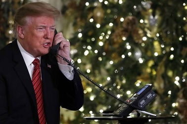 Câu hỏi gây "bão" mạng của ông Trump với cô bé 7 tuổi