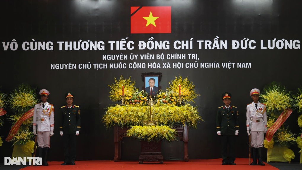 Lễ an táng nguyên Chủ tịch nước Trần Đức Lương tại quê nhà