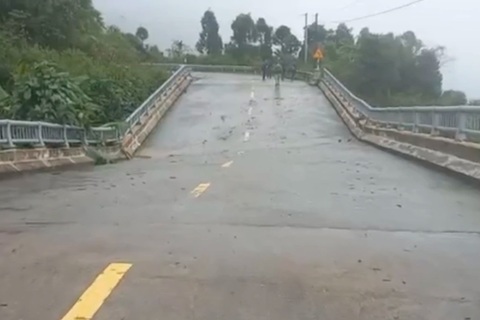 Công bố tình huống khẩn cấp sự cố cầu bị nghiêng trên đường Hồ Chí Minh