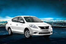Nissan giảm giá Sunny XV