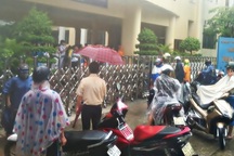 Đà Nẵng: Cảnh báo học sinh, phụ huynh hạn chế đi lại trong mưa lũ