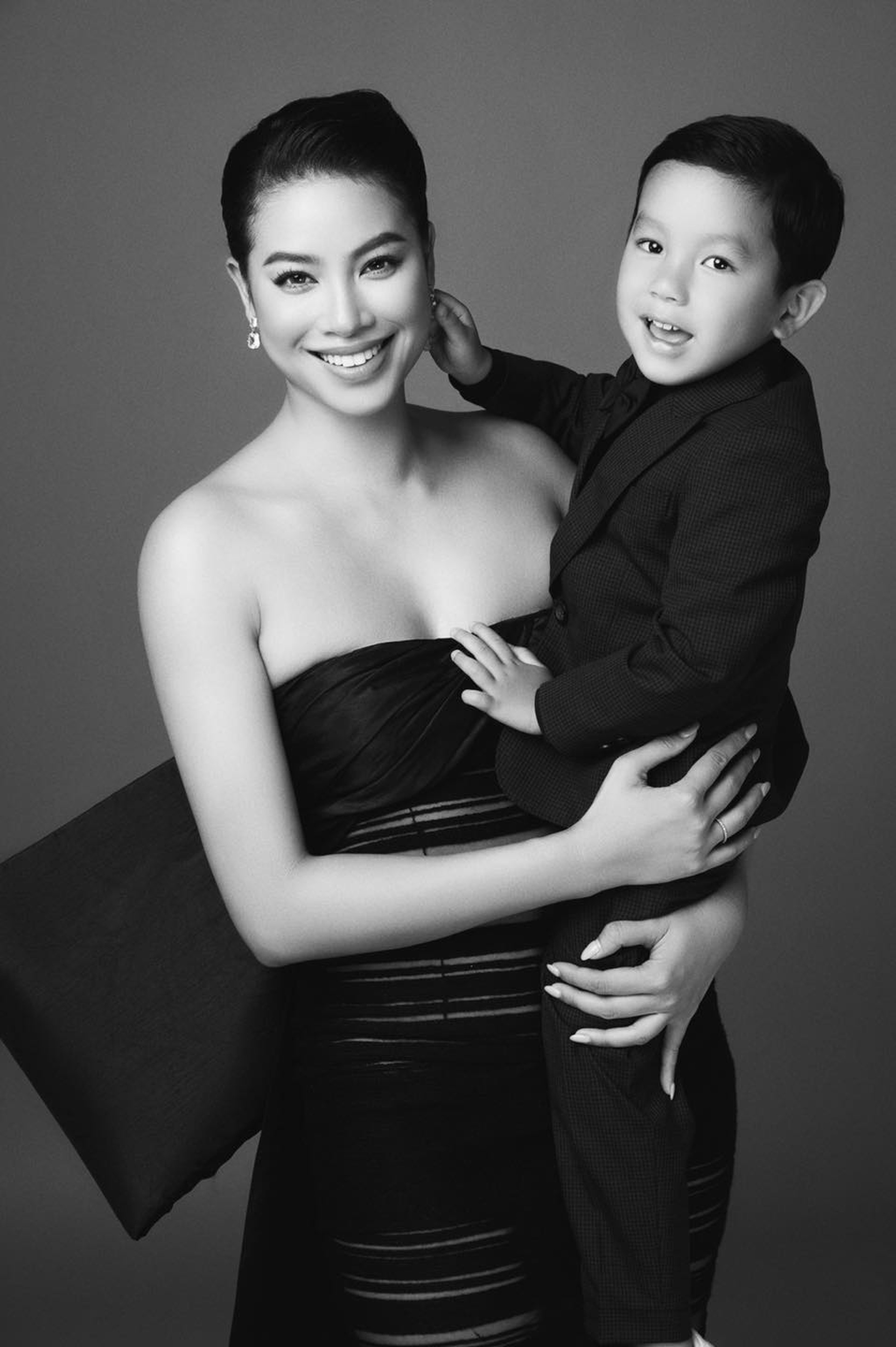 Cuộc sống xa hoa của Hoa hậu Phạm Hương tại Mỹ sau 10 năm đăng quang - 5