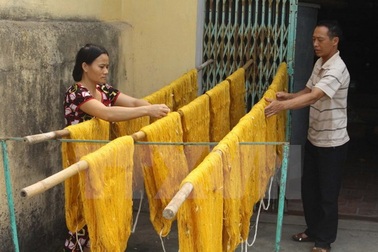 Thăng trầm nghề trồng dâu, nuôi tằm, dệt nhiễu Hồng Đô