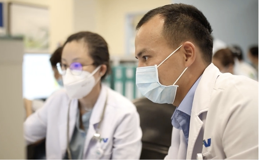 Bác sĩ Vũ Trường Sơn và khát vọng lập Khoa Truyền nhiễm ngăn dịch bệnh - 3 Bác sĩ Vũ Trường Sơn và khát vọng lập Khoa Truyền nhiễm ngăn dịch bệnh - 3