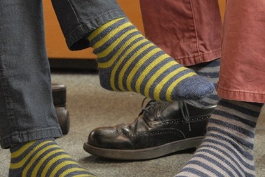 Người nông dân chế tạo loại tất đi cả năm không hôi