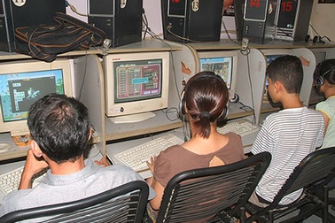 Tràn ngập game offline sex và bạo lực 