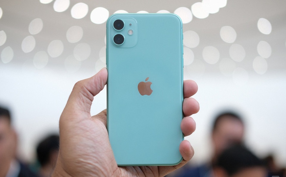 Những smartphone đang giảm giá mạnh cuối tháng 4/2020 - 4 Những smartphone đang giảm giá mạnh cuối tháng 4/2020 - 4