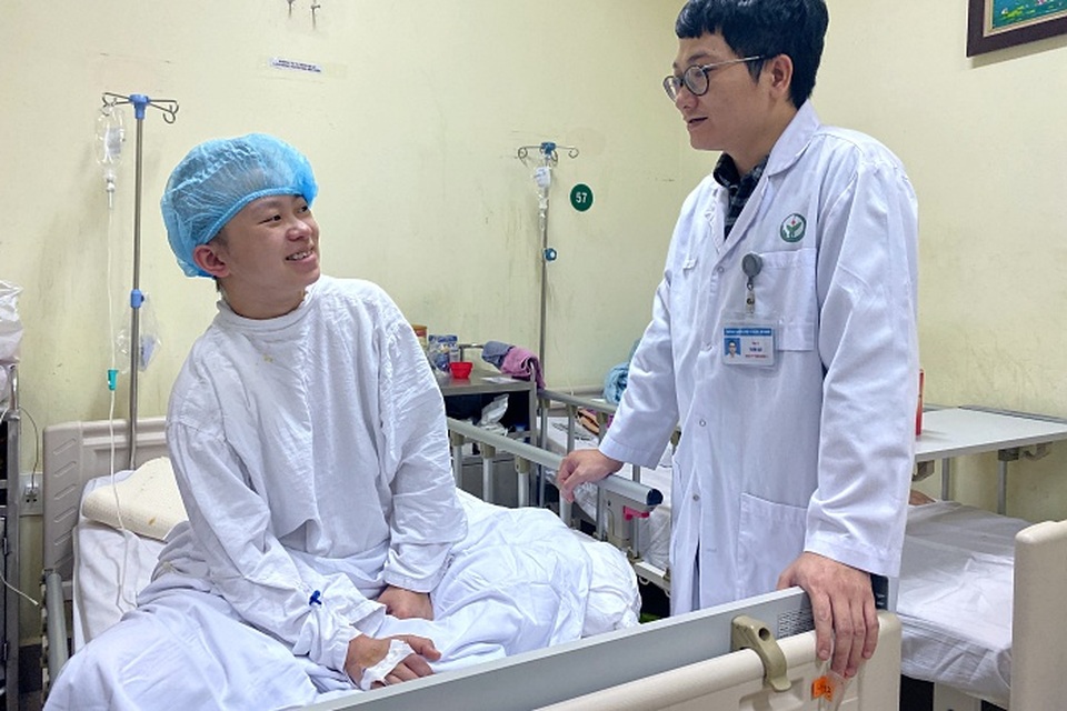 20 y bác sĩ chạy đua với tử thần cứu mẹ con thai phụ bị tai nạn nguy kịch - 1 20 y bác sĩ chạy đua với tử thần cứu mẹ con thai phụ bị tai nạn nguy kịch - 1