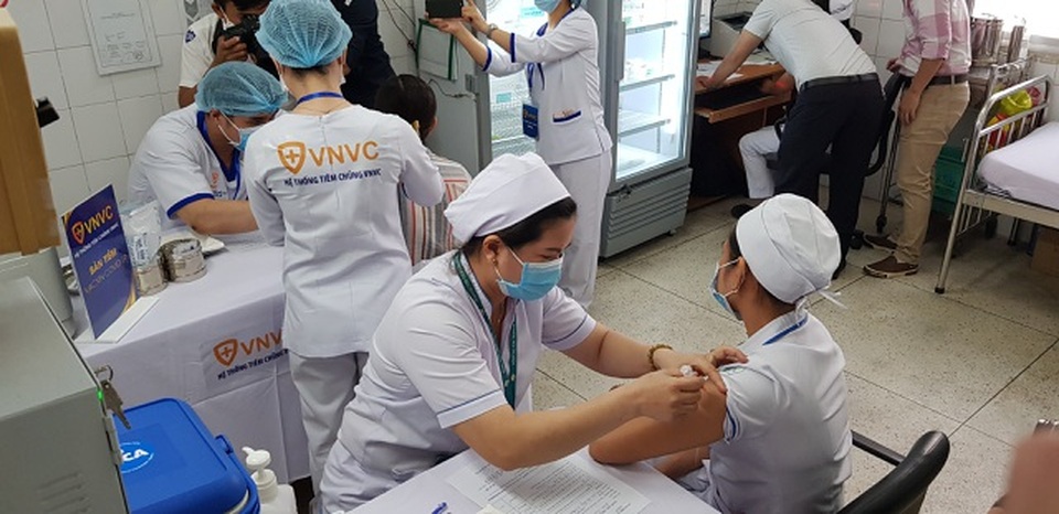 Bộ Y tế cảnh báo tình trạng giả mạo cung ứng, mua bán vắc xin Covid-19 - 1 Bộ Y tế cảnh báo tình trạng giả mạo cung ứng, mua bán vắc xin Covid-19 - 1