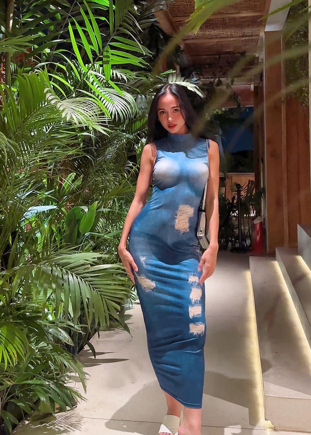 Vẻ đẹp nóng bỏng của Vũ Ngọc Anh trước thềm đám cưới với Cường Seven - 8 Vẻ đẹp nóng bỏng của Vũ Ngọc Anh trước thềm đám cưới với Cường Seven - 8