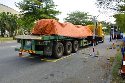 TPHCM tăng cường kiểm tra tải trọng xe