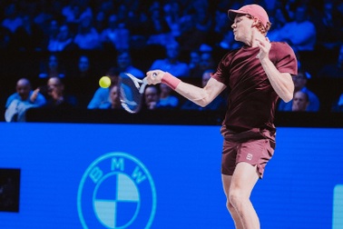 Jannik Sinner thắng tưng bừng ở trận mở màn Vienna Open