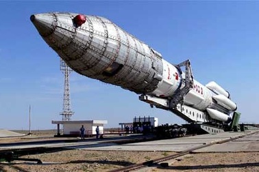 Medvedev cảnh báo Nga đang thua trong cuộc đua vũ trụ