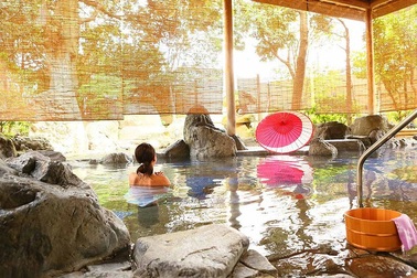 Người Nhật cổ tắm onsen như thế nào?
