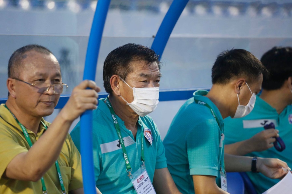 Than Quảng Ninh tháo gỡ khó khăn, mời HLV Phan Thanh Hùng ở lại - 2 Than Quảng Ninh tháo gỡ khó khăn, mời HLV Phan Thanh Hùng ở lại - 2
