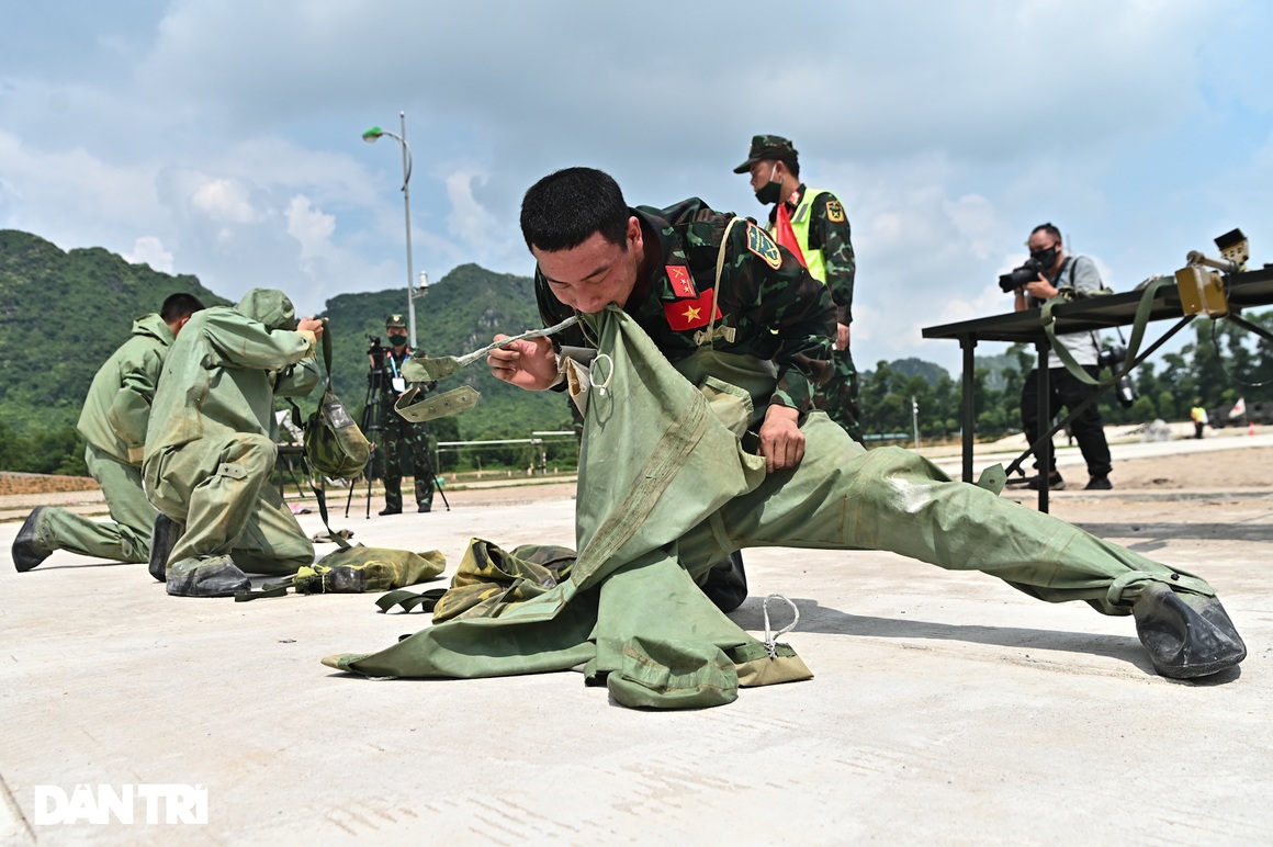 Army Games: Việt Nam toàn thắng chặng 2 tiếp sức nội dung thi Vùng tai nạn - 7 Army Games: Việt Nam toàn thắng chặng 2 tiếp sức nội dung thi Vùng tai nạn - 7