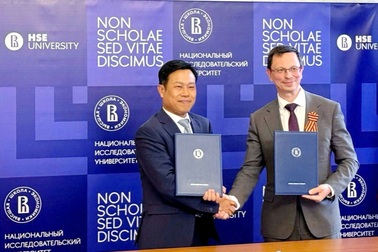 ĐH Quốc gia Hà Nội bắt tay hợp tác với 4 đại học hàng đầu Liên bang Nga