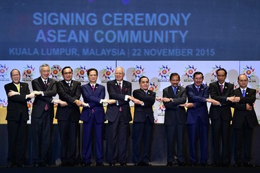 Cộng đồng ASEAN ra đời: Đón nhận thời cơ, vượt qua thách thức