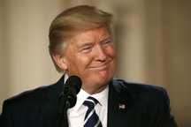 Tổng thống Trump bảo vệ sắc lệnh di trú gây tranh cãi