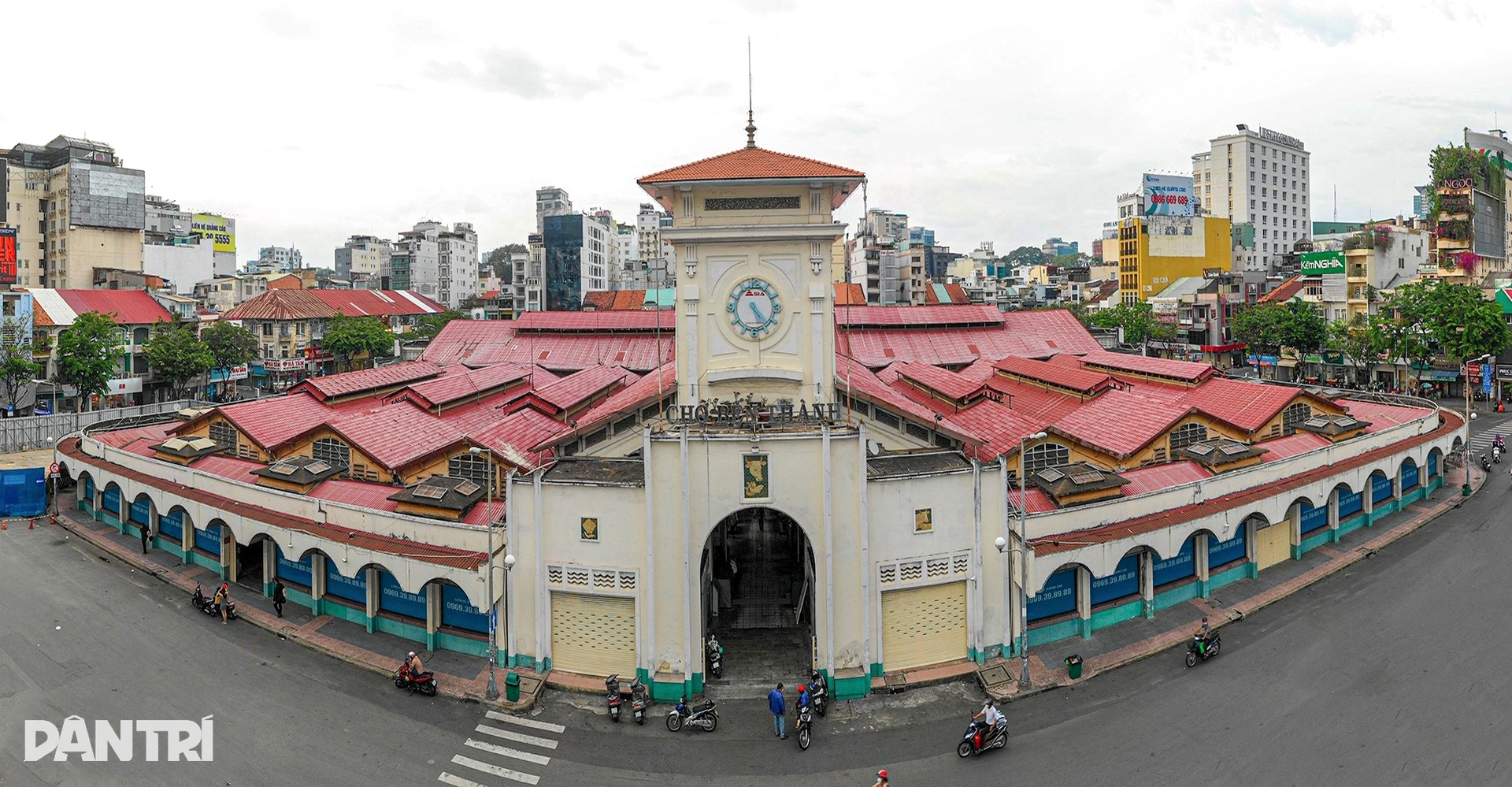 Chợ Bến Thành thay áo mới, trở thành điểm check-in thu hút khách ở TPHCM - 2 Chợ Bến Thành thay áo mới, trở thành điểm check-in thu hút khách ở TPHCM - 2