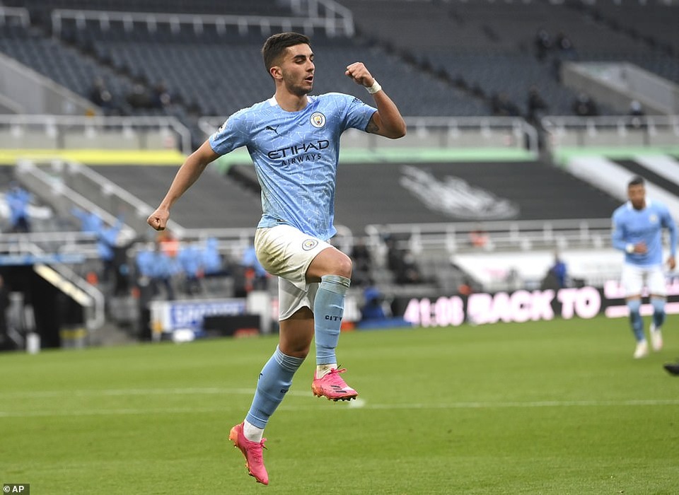 Ferran Torres lập hattrick trong chiến thắng nghẹt thở của Man City - 10 Ferran Torres lập hattrick trong chiến thắng nghẹt thở của Man City - 10