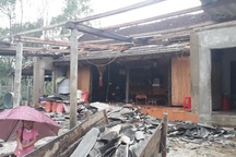 Cận cảnh cả trăm ngôi nhà tan hoang sau trận lốc xoáy