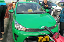 Vụ cô gái bị giết tại cửa hàng quần áo: Nghi phạm đã nhảy cầu Thanh Trì