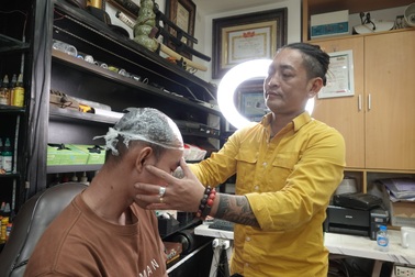 Thấy nước mắt mẹ, gã giang hồ gác kiếm sau 30 năm "tắm máu"