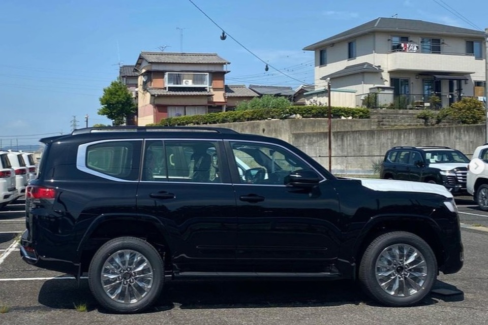 Diện mạo Toyota Land Cruiser thế hệ mới không còn là bí mật - 5 Diện mạo Toyota Land Cruiser thế hệ mới không còn là bí mật - 5