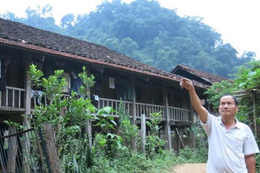 Ông chủ tịch xã nằm dưới đáy hồ: Lời nói dối của cán bộ và nước mắt của bà con bản Dạ