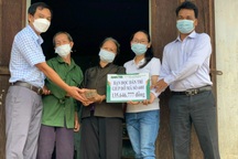 Hơn 135 triệu đồng đến với đôi vợ chồng già khốn khổ chăm con tật nguyền