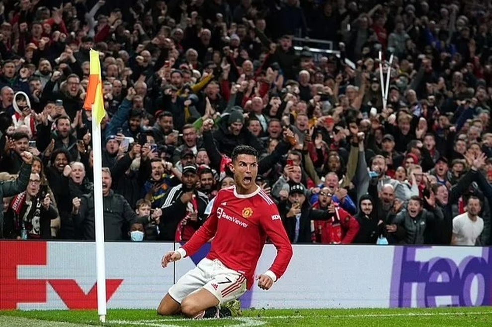 C.Ronaldo càng thăng hoa, Man Utd càng... bất ổn - 4 C.Ronaldo càng thăng hoa, Man Utd càng... bất ổn - 4