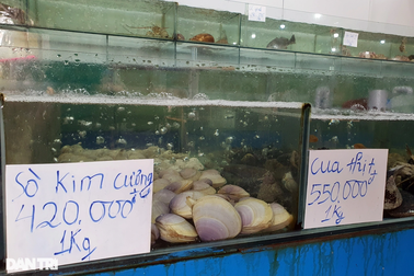 Đề nghị Công an điều tra người tố nhà hàng "chặt chém" 3 khách Trung Quốc