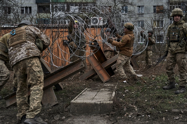 Cuộc chiến giành từng tấc đất tại điểm nóng miền Đông Ukraine